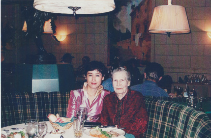 Dinner with Linda's mom - a kind person