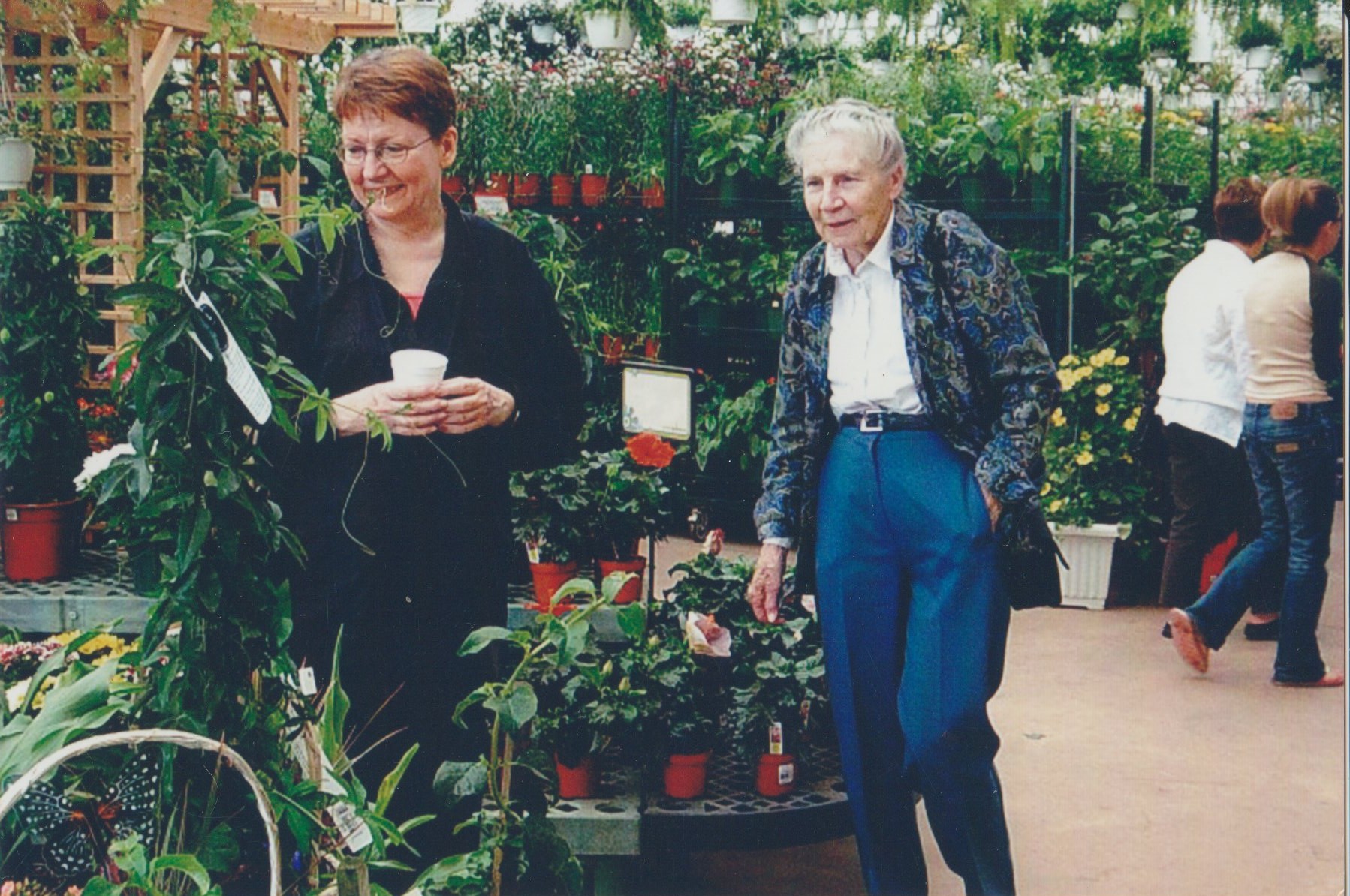 Linda and her mom
